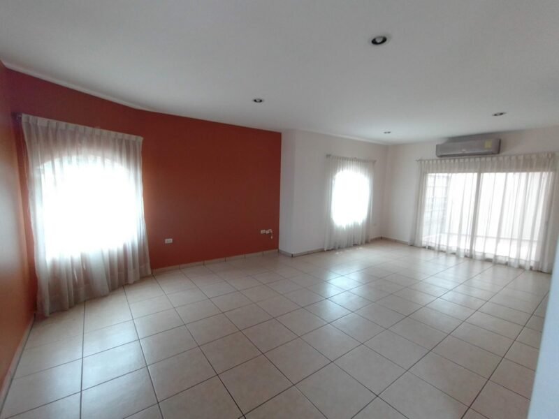 Casa en Venta en Privada cerca de C.U., Culiacán