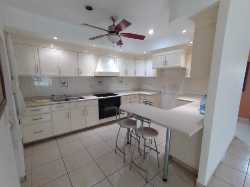 Casa en Venta en Privada cerca de C.U., Culiacán