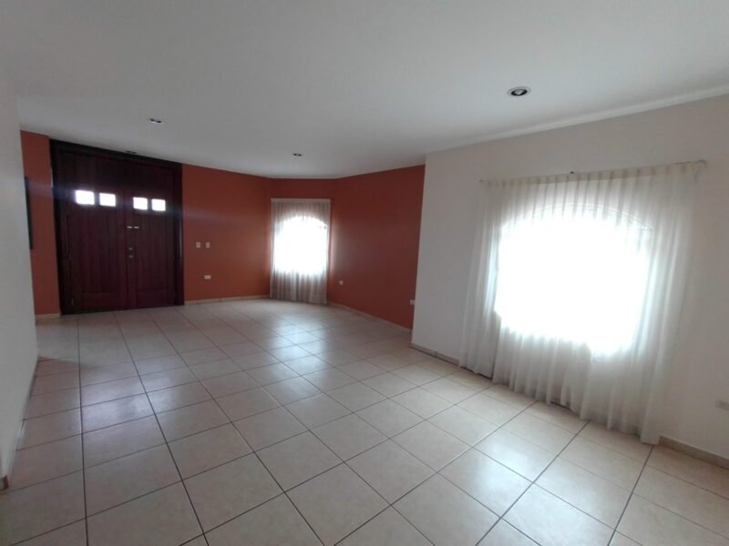 Casa en Venta en Privada cerca de C.U., Culiacán