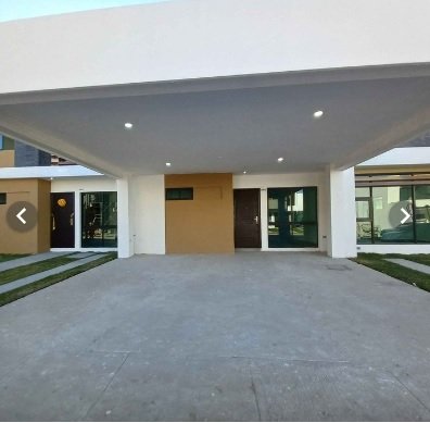 Hermosa Casa en Privada en Sector Norte