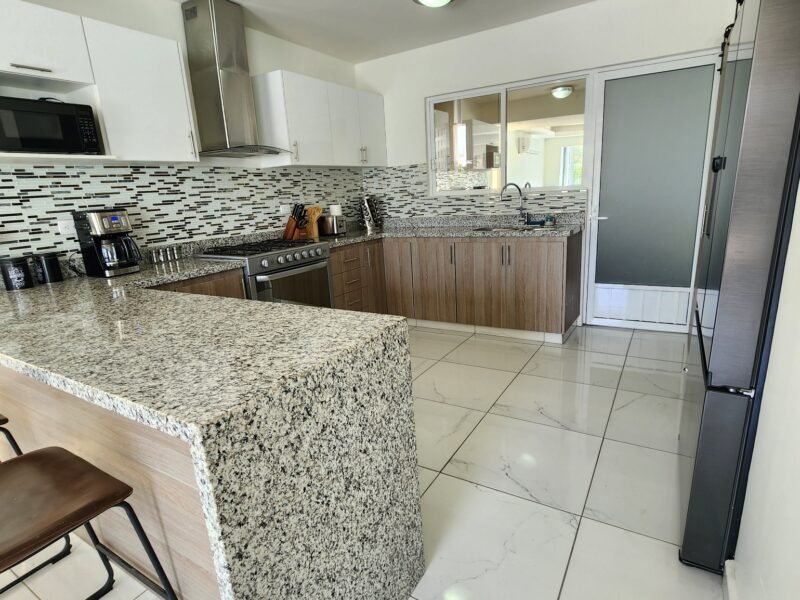 Hermosa Casa Amueblada en Amaralta Residencial, Rosarito B.C.