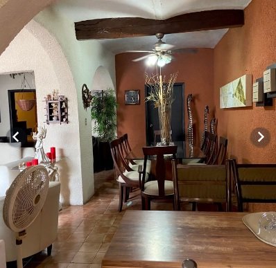 Céntrica Casa con Local Comercial en Culiacán