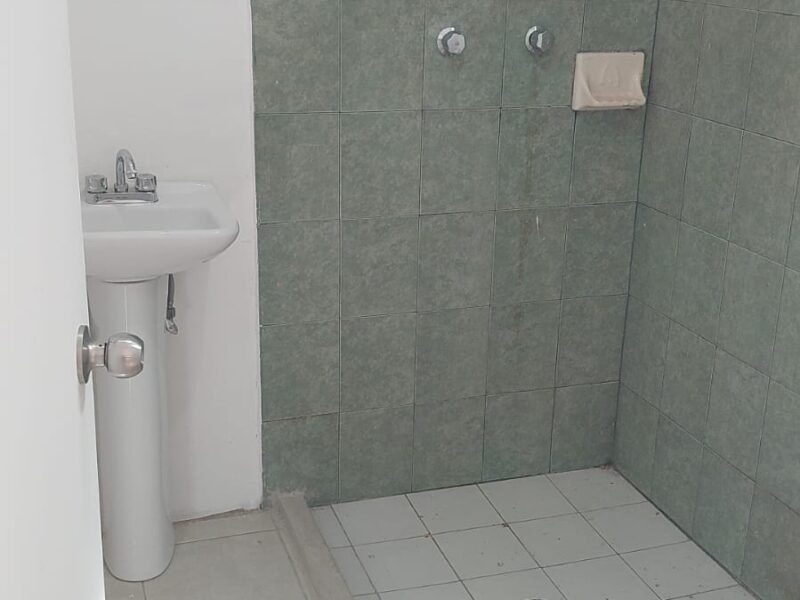 Casa en Fracc. Los Lirios (sector Los Mezcales, Loma de Rodriguera)