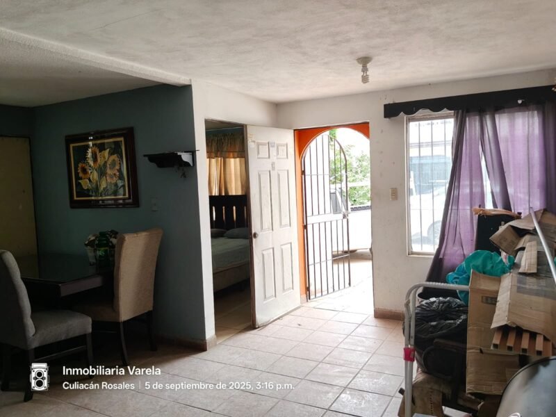 Casa en Fracc. Fuentes del Valle (Sector Aeropuerto), Culiacán