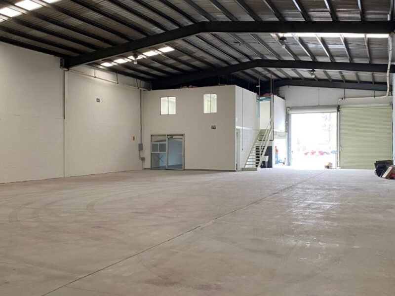 Bodega Comercial en Renta a unas cuadras de la Garita de Otay, Tijuana B. C.