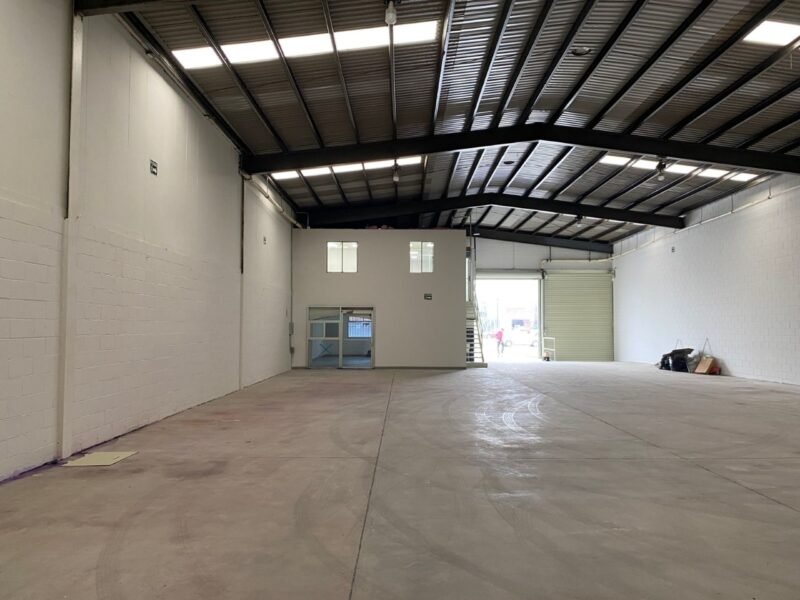 Bodega Comercial en Renta a unas cuadras de la Garita de Otay, Tijuana B. C.