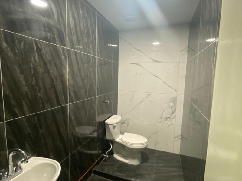 Bodega Comercial en Renta a unas cuadras de la Garita de Otay, Tijuana B. C.