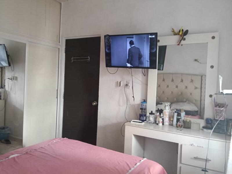 Casa en Fracc. UrbiVilla del Roble (Sector Barrancos), Culiacán