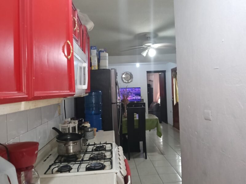 Casa en Fracc. UrbiVilla del Roble (Sector Barrancos), Culiacán