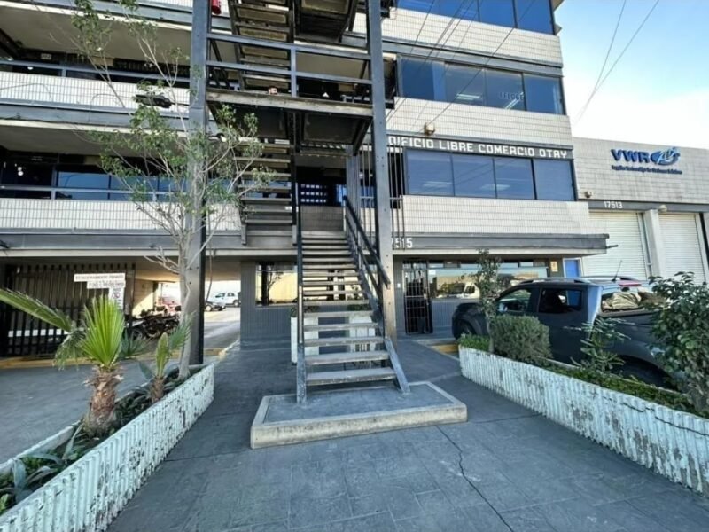 Oficina cerca de la Garita de Otay, Bellas Artes Tijuana, B. C.