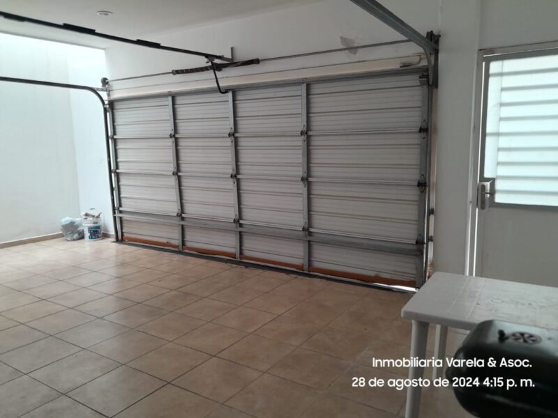 Oportunidad Casa en Tres Niveles Fracc. Montebello (Sector Galerías San Miguel), Culiacán