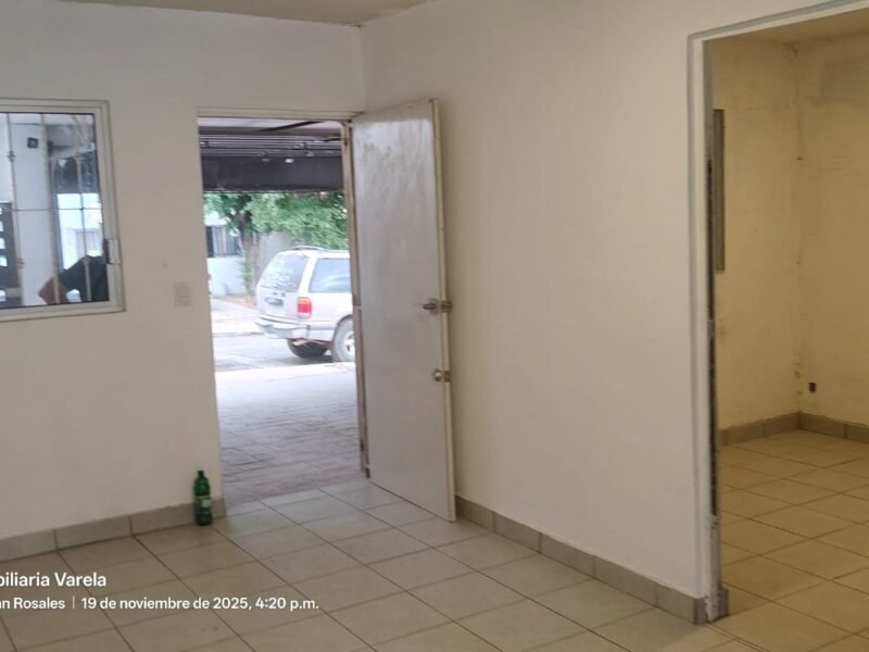 Casa en Venta, Fracc. Los Ángeles (Sector Zona Dorada), Culiacán