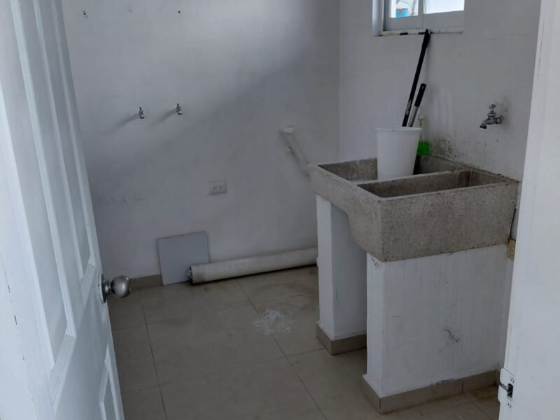 Casa en Venta, Fracc. Espacios Barcelona (Sector Norte) Culiacán