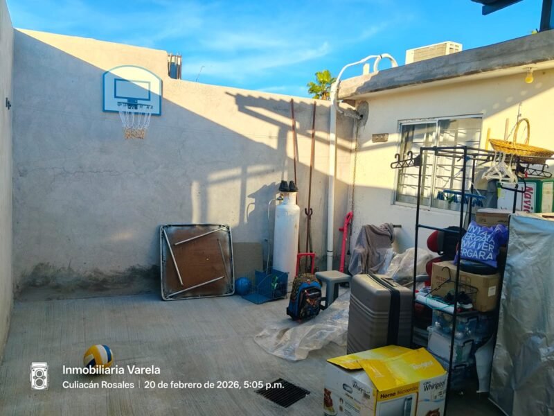 Casa en Venta Fracc. Las Glorias (Sector Zona Dorada), Culiacán