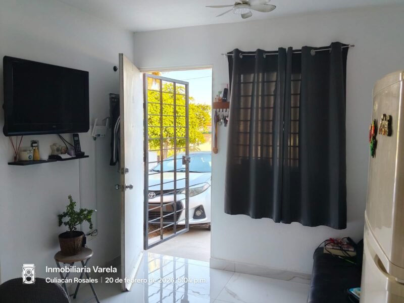 Casa en Venta Fracc. Las Glorias (Sector Zona Dorada), Culiacán