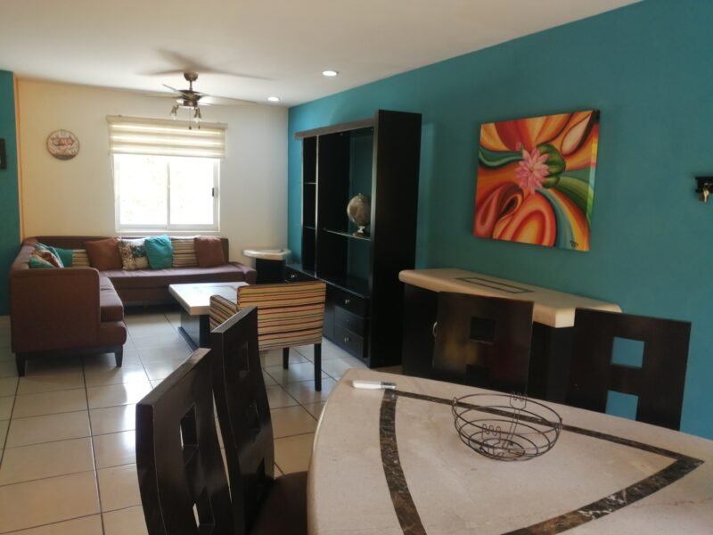Residencia en Venta, Sector Aeropuerto. Culiacán.